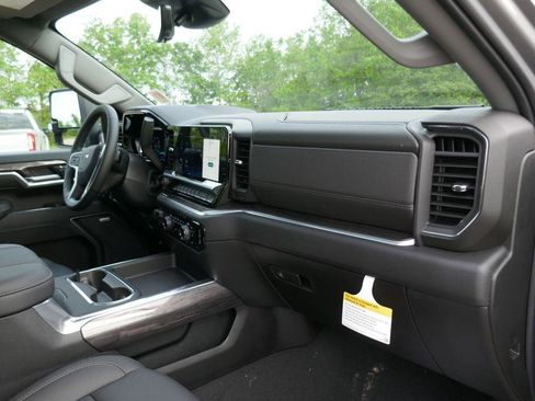 New 2026 Chevrolet Silverado 2500 LTZ w/ LTZ Plus Package AWD/4WD image 13