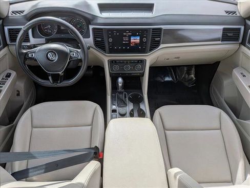 Used 2019 Volkswagen Atlas SE w/ Towing Package image 19