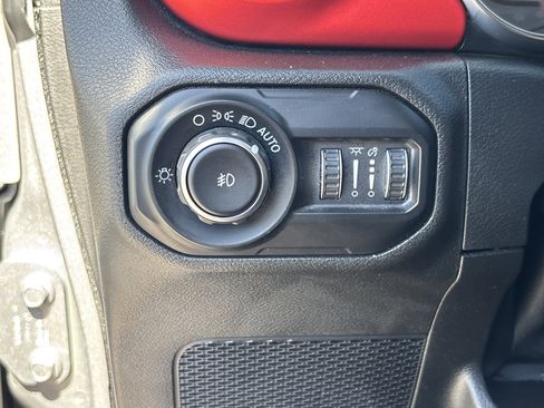 Used 2020 Jeep Wrangler Unlimited Rubicon AWD/4WD image 29