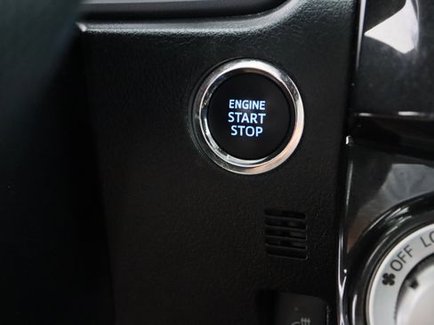 Certified 2024 Toyota 4Runner TRD Off-Road Premium w/ Off Road Premium Plus Package AWD/4WD image 18