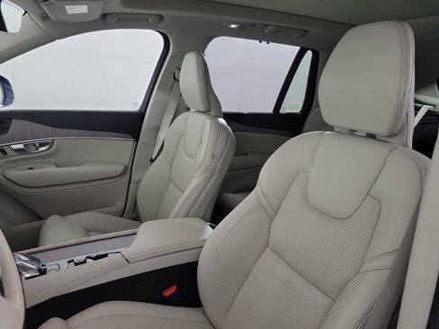 Certified 2024 Volvo XC90 T8 Ultimate w/ Protection Package Premier AWD/4WD image 22