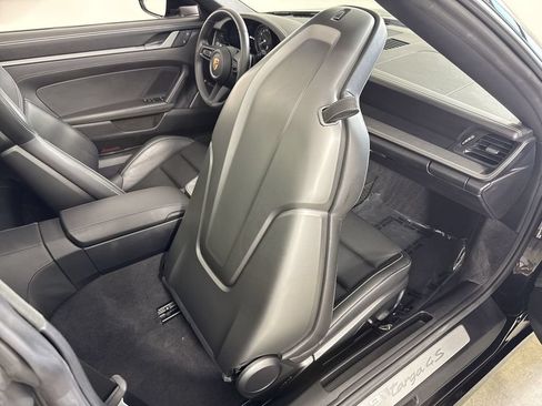 Certified 2023 Porsche 911 Targa 4S AWD/4WD image 24