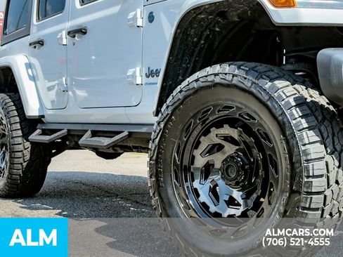 Used 2024 Jeep Wrangler Unlimited AWD/4WD image 16