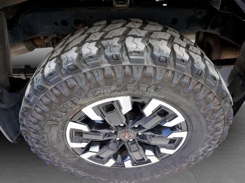 Used 2023 Nissan Frontier PRO-4X w/ Pro Convenience Package AWD/4WD image 19