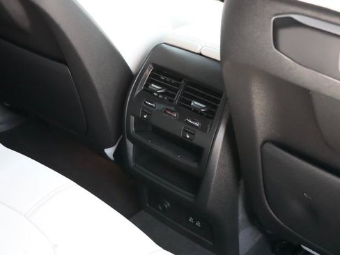 Used 2024 BMW X5 xDrive40i w/ Parking Assistance Package AWD/4WD image 12