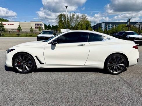 Certified 2022 INFINITI Q60 Red Sport 400 w/ Carbon Fiber Package AWD/4WD image 4