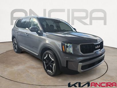 Certified 2023 Kia Telluride EX w/ EX Captain's Chair Package