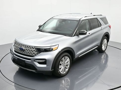 Certified 2022 Ford Explorer Limited w/ Limited Technology Package image 30