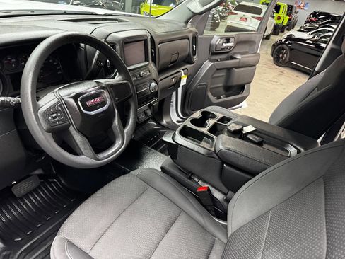 Used 2024 GMC Sierra 2500 Pro image 30