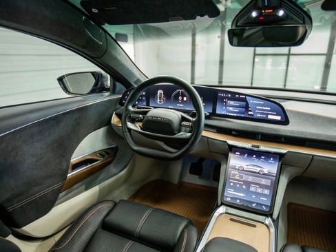 Used 2022 Lucid Air Grand Touring image 19