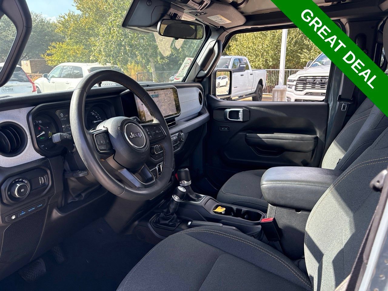 Used 2024 Jeep Wrangler Unlimited AWD/4WD image 17