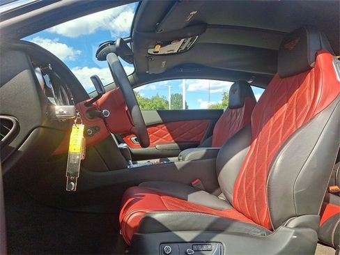 Used 2014 Bentley Continental GT image 12