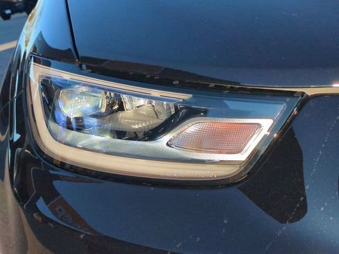 New 2026 Chrysler Pacifica Select w/ S Appearance Package FWD image 10