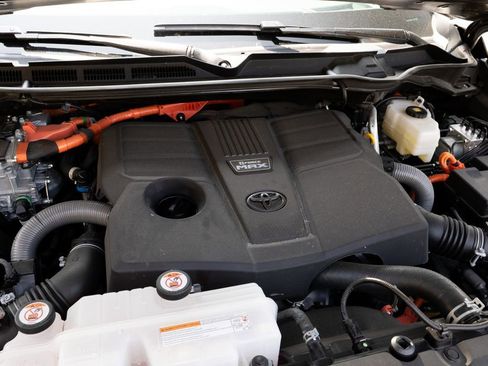 New 2025 Toyota Tundra Platinum w/ TRD Off-Road Package image 44