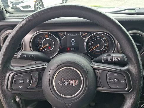 Used 2021 Jeep Wrangler Unlimited Sport AWD/4WD image 19