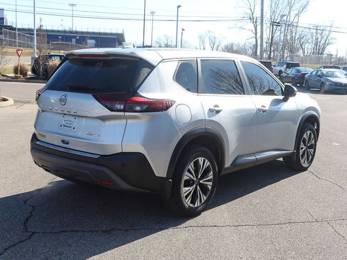 Used 2023 Nissan Rogue SV image 6