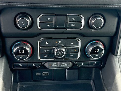 Used 2024 Chevrolet Tahoe LT AWD/4WD image 15