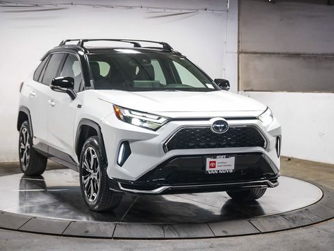 Certified 2023 Toyota RAV4 XSE w/ Weather Package AWD/4WD image 3
