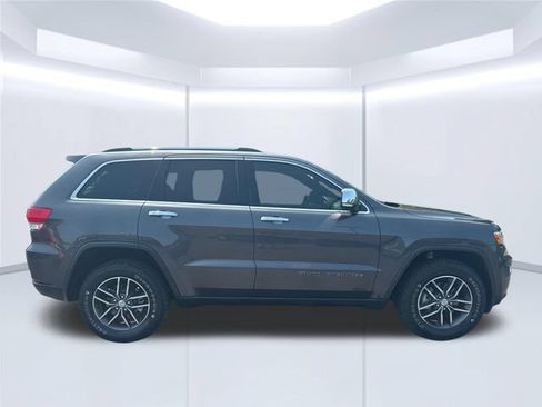 Used 2017 Jeep Grand Cherokee Limited AWD/4WD image 11
