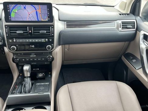 Used 2023 Lexus GX 460 Premium w/ Premium Plus Package AWD/4WD image 13