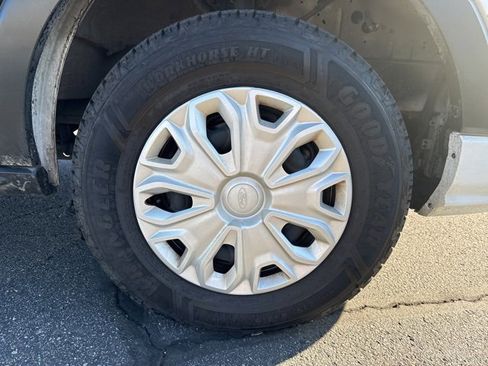 Used 2024 Ford Transit 350 XLT image 9