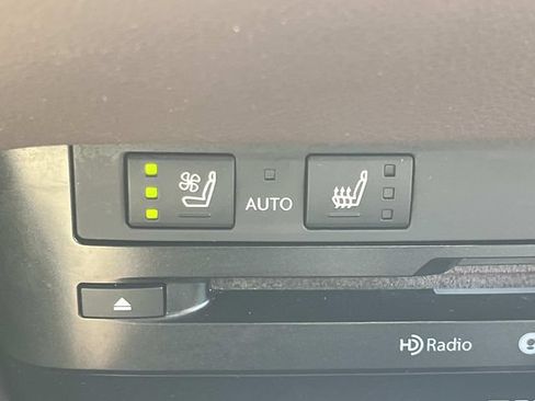 Used 2020 Lexus ES 300h w/ Premium Package FWD image 38