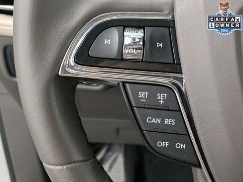 Used 2023 Lincoln Nautilus AWD w/ Premium Package image 17
