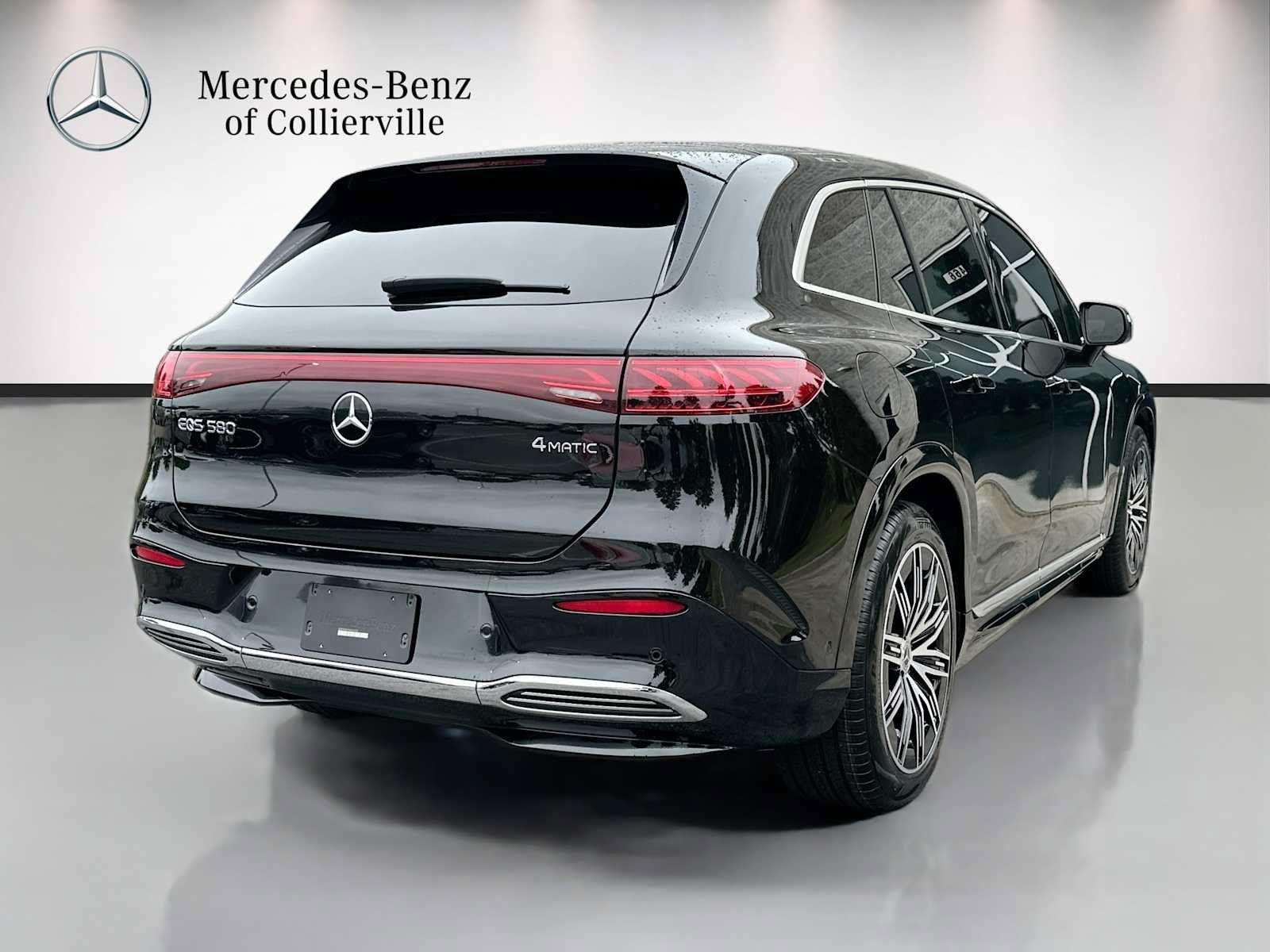 Used 2023 Mercedes-Benz EQS 580 4MATIC SUV image 5