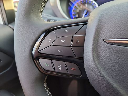 New 2026 Chrysler Pacifica Select FWD image 27