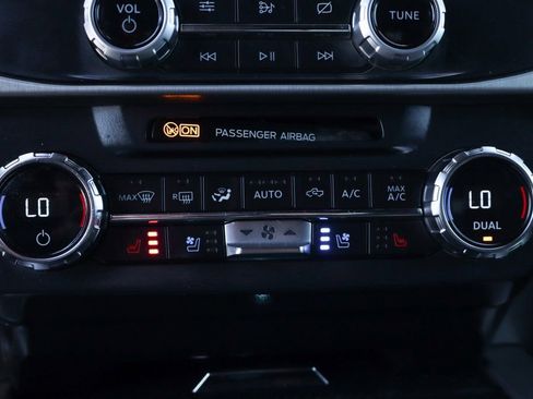 Used 2022 Ford F250 Platinum w/ Tremor Off-Road Package AWD/4WD image 46
