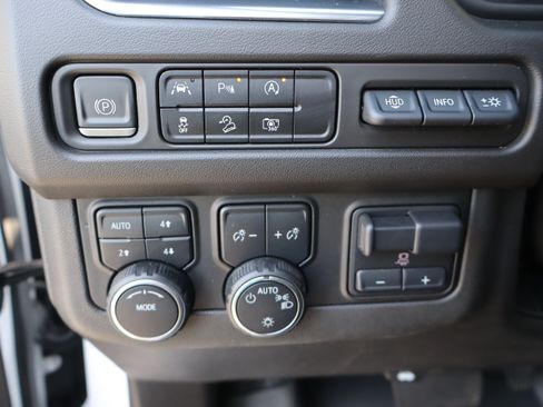 Used 2023 Chevrolet Tahoe High Country w/ Premium Package AWD/4WD image 23