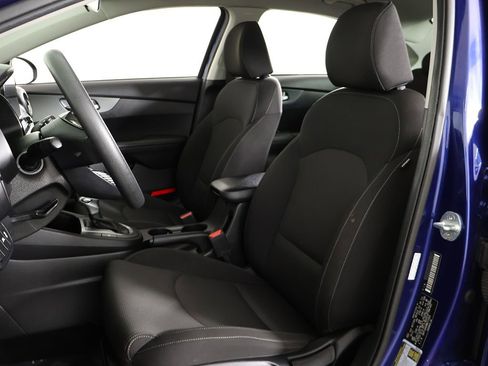 Used 2021 Kia Forte LXS FWD image 25