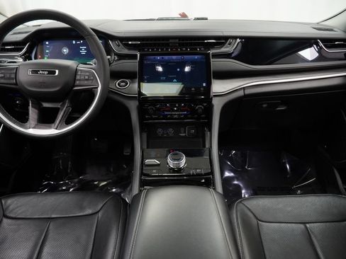 Certified 2022 Jeep Grand Cherokee Limited 4xe w/ Luxury Tech Group II AWD/4WD image 27
