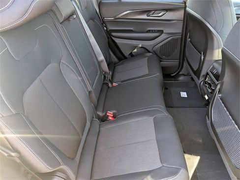 New 2025 Jeep Grand Cherokee Laredo X image 30