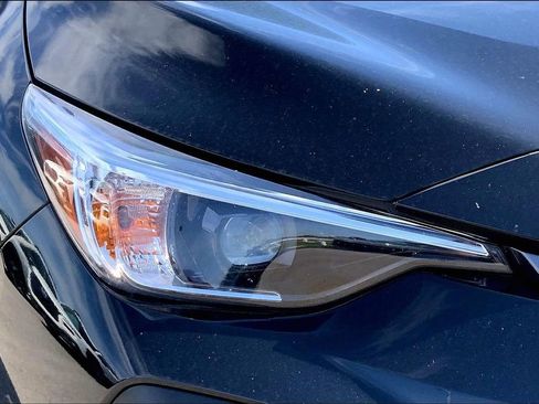 Used 2024 Subaru Crosstrek 2.0i Premium w/ Crosstrek Mirror Package AWD/4WD image 29