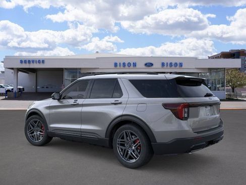 New 2026 Ford Explorer ST-Line w/ ST-Line Street Pack AWD/4WD image 4