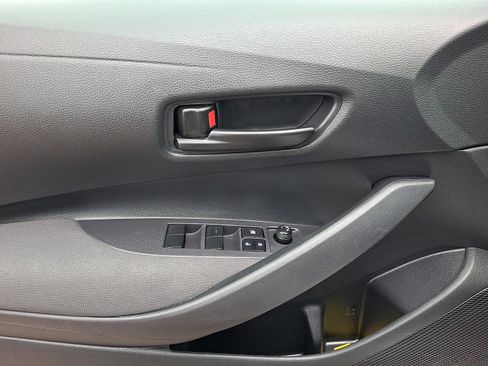 Used 2024 Toyota Corolla LE FWD image 12