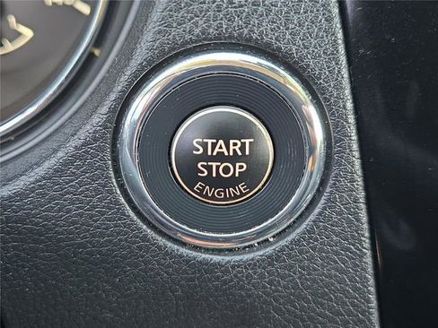 Used 2019 Nissan Rogue SL image 21