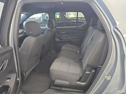 Used 2023 Chevrolet Traverse LT AWD/4WD image 10