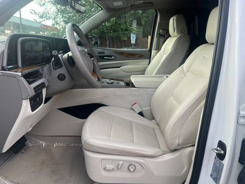 Used 2024 Cadillac Escalade Sport Platinum w/ LPO, ONYX Package AWD/4WD image 11