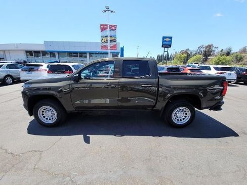 Used 2023 Chevrolet Colorado W/T RWD image 5