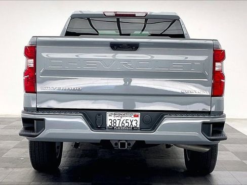 Used 2024 Chevrolet Silverado 1500 Custom image 3