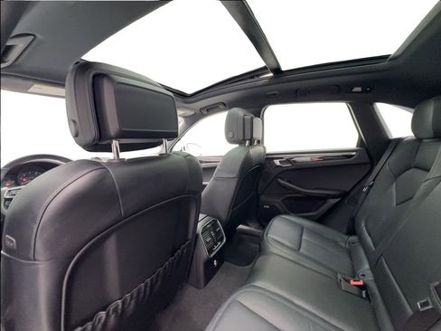 Used 2023 Porsche Macan Turbo AWD/4WD image 24