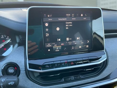 New 2026 Jeep Compass Latitude image 26