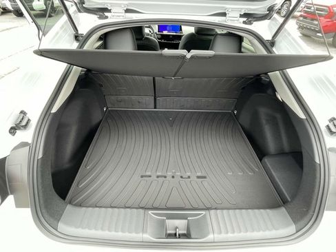 New 2026 Toyota Prius FWD image 7