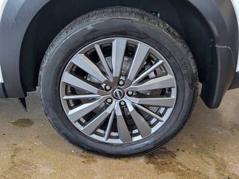 Certified 2024 Nissan Pathfinder SL w/ SL Premium Package image 40