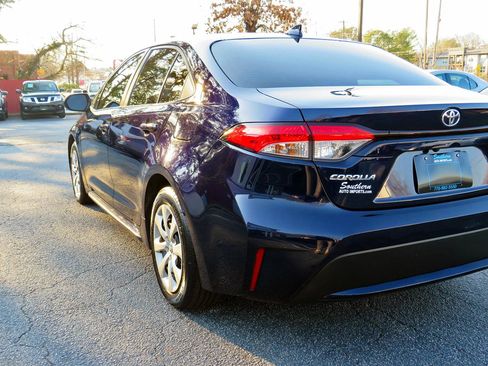 Used 2021 Toyota Corolla LE image 34