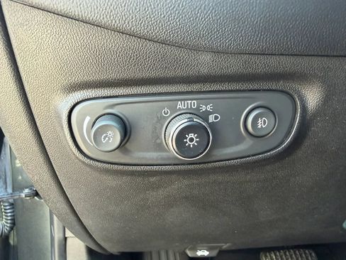 Used 2021 Chevrolet Equinox LT AWD/4WD image 44