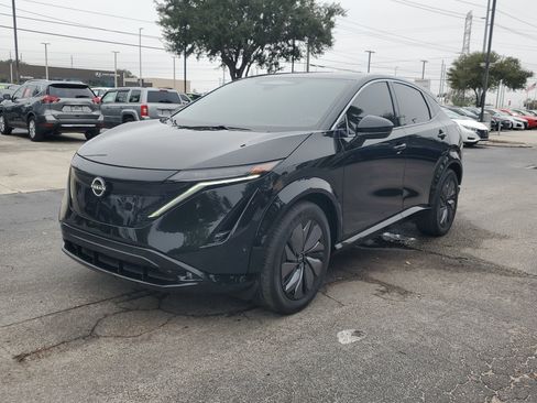 Used 2023 Nissan Ariya FWD image 3