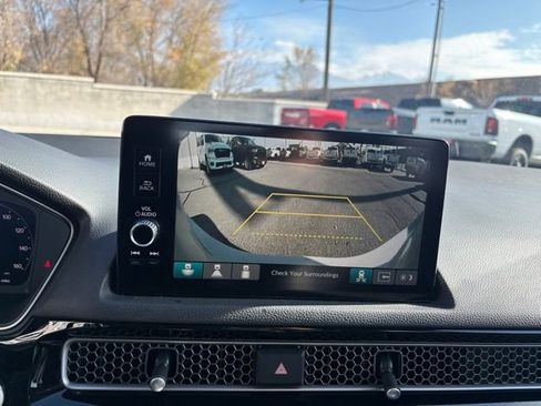 Used 2022 Honda Civic Touring image 32